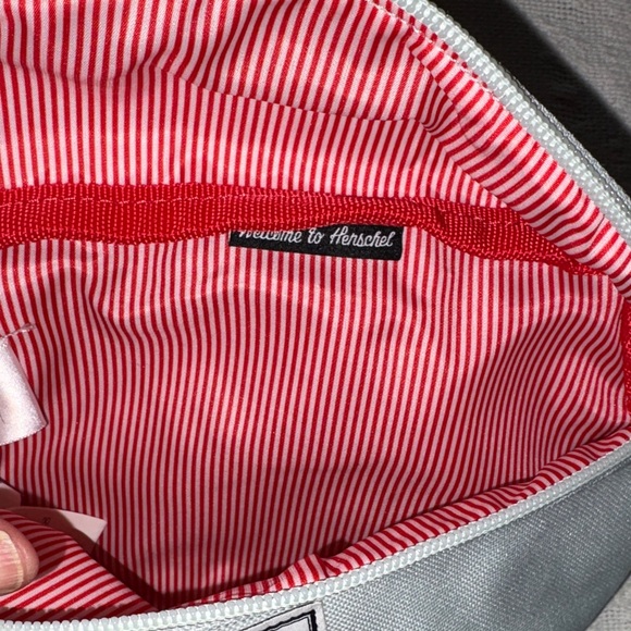 Mint Green Herschel Waist Bag Crossbody Unisex Gently Loved - Picture 8 of 10